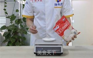 馒头泡打粉蒸馒头的步骤&方法的做法步骤：2
