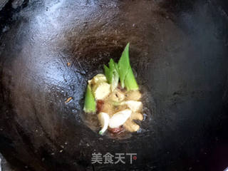 贴饼子炖小黄鱼的做法步骤:8