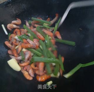 油爆河虾的做法步骤:4