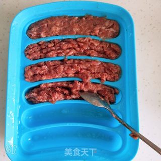 蒜香猪肉肠的做法步骤:5