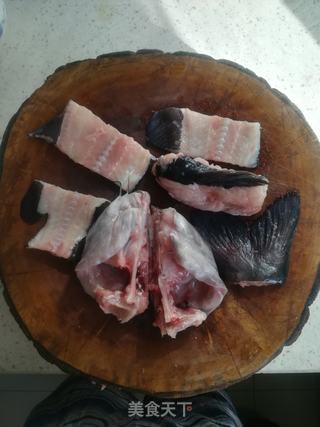 鱼头豆腐汤的做法步骤：1