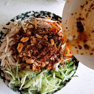 麻辣鸡丝拌面的做法步骤:10