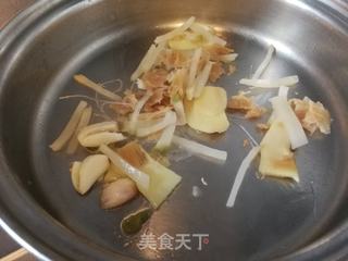油盐水浸蚬的做法步骤:3