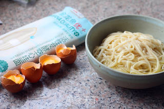 鸟巢煎蛋的做法步骤:5