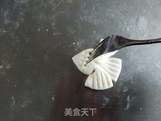 小鱼馒头的做法步骤:11