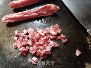 黄瓜腊肠蛋炒饭的做法步骤:3
