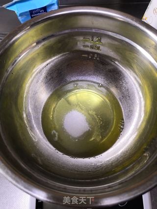双色戚风的做法步骤:4