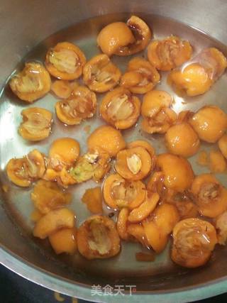 枇杷冰糖水的做法步骤:3