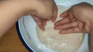 超详细五珍粉烙饼做法，想要做饼不干不硬，记住这3点，10年经验总结，保证柔软多层！的做法步骤：2