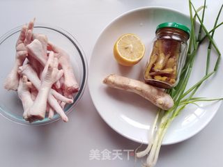 泡椒凤爪的做法步骤：1