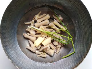 泡椒凤爪的做法步骤：5