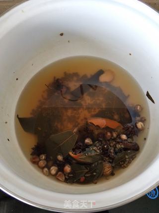 卤鸭掌的做法步骤:7