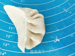 素馅水晶饺的做法步骤:7