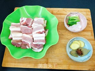 “下酒菜”红烧肉鹌鹑蛋的做法步骤:6