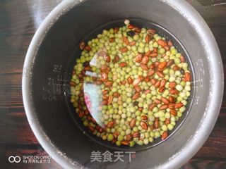 #父亲节，给老爸做道菜#简单大米加了这个既简单软糯又有营养的做法步骤：3