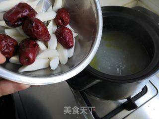 乌鸡山药红枣枸杞汤的做法步骤:5