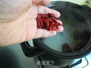 乌鸡山药红枣枸杞汤的做法步骤:6
