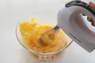 酸甜清爽的黑醋栗棒棒糖蛋糕的做法步骤:3