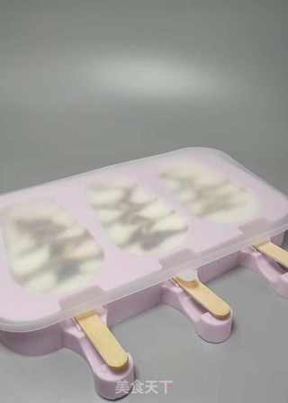巧克力夹心雪糕(蒙牛随便雪糕)家常做法,巨简单,想不会都难!的做法步骤:5