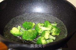 西兰花爱心饭团的做法步骤：7