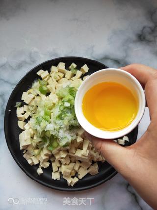 夏天的下酒菜:简单快手好吃的小葱拌豆腐的做法步骤:5