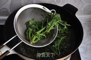 香椿黄瓜拌面的做法步骤:2