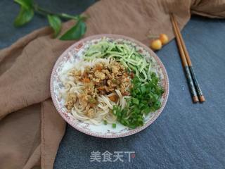 鲜味炸酱面的做法步骤:20