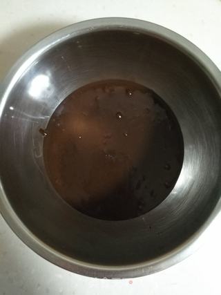 巧克力脆皮蛋糕卷的做法步骤:13