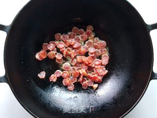 菠萝腊肠炒饭的做法步骤:3