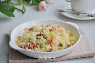 菠萝腊肠炒饭的做法步骤:8