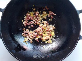 青菜咸肉炒饭的做法步骤:4
