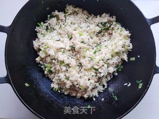 青菜咸肉炒饭的做法步骤:8