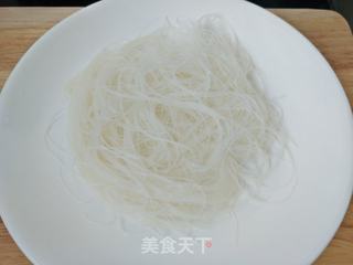 蒜蓉粉丝蒸虾的做法步骤:7