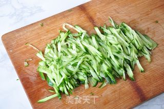 酸辣鸡丝凉面的做法步骤:5
