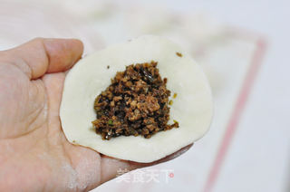 梅干菜肉包子的做法步骤:11
