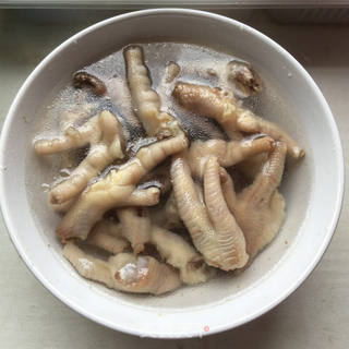 柠檬酸辣鸡脚——最美的不是下雨天的做法步骤:3