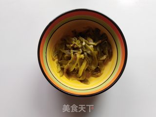 青椒拌皮蛋的做法步骤:5