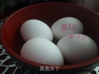 最省火煮鸡蛋的做法步骤：1
