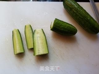 陈醋小黄瓜的做法步骤：1