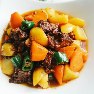 牛腩烧土豆和胡萝卜的做法步骤:18