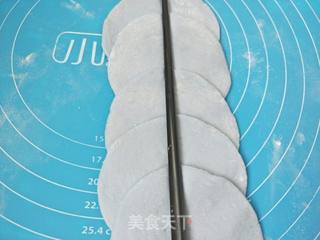 蓝玫瑰花馒头的做法步骤:7
