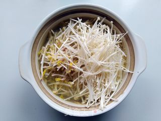 豆芽猪肝汤的做法步骤:6