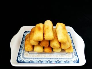 油炸脆皮香蕉的做法步骤:11