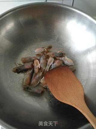 虾仁冬瓜汤的做法步骤:2