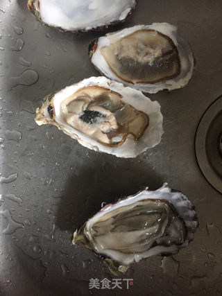 牡蛎蒸蛋的做法步骤：1