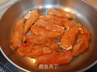 牛牛的减肥餐—煎鸡胸的做法步骤:4