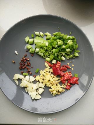 香辣蛏子的做法步骤:2