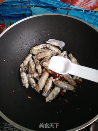 香辣蛏子的做法步骤:11
