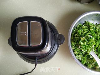 芹菜肉饺子的做法步骤:7