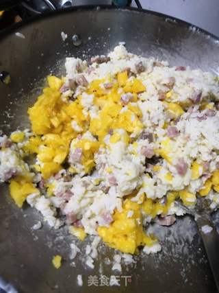 菠萝炒饭的做法步骤:11